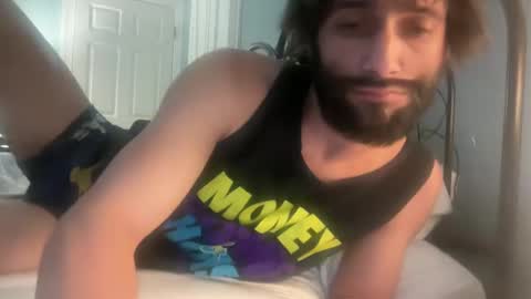 Snapshot of spacecase843 chatting on January 22, 2:37 am TrndSettrz online show from January 22, 2:37 am