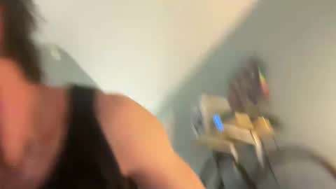 Snapshot of spacecase843 chatting on January 28, 4:08 am TrndSettrz online show from January 28, 4:08 am