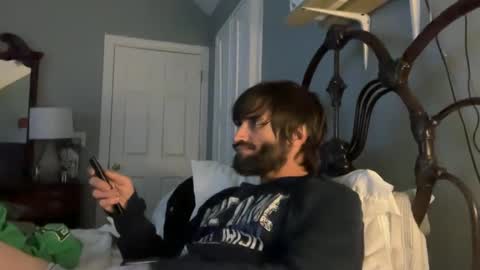 Snapshot of spacecase843 chatting on February 3, 4:57 am TrndSettrz online show from February 3, 4:57 am