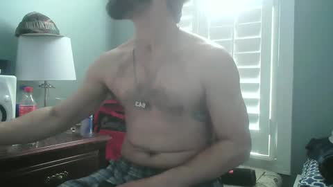 Snapshot of spacecase843 chatting on March 10, 5:07 pm TrndSettrz online show from March 10, 5:07 pm