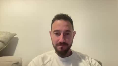 Snapshot of spainmenhot69 chatting on December 28, 7:33 pm spainmenhot69 online show from December 28, 7:33 pm