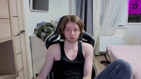 Snapshot of spaisenok chatting on February 14, 10:06 pm Mike online show from February 14, 10:06 pm