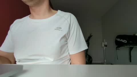 Snapshot of spanish_cockhard chatting on February 21, 2:27 pm Bob online show from February 21, 2:27 pm