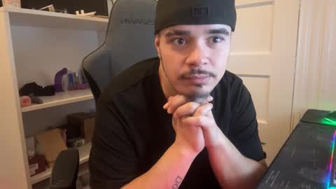 spanishcouple4255 online show from November 23, 4:40 pm