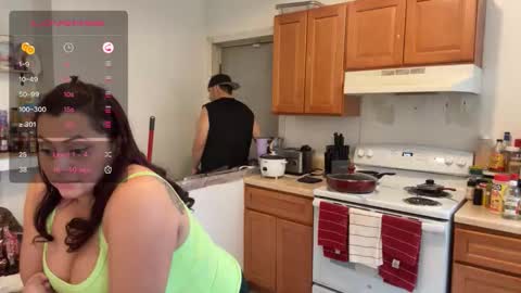 spanishcouple4255 online show from November 26, 5:47 pm