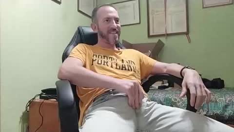 Manu  online show from December 14, 5:29 pm