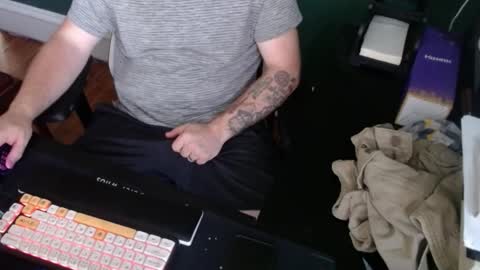 Snapshot of spankkmereddd chatting on October 12, 6:51 pm spankkmereddd online show from October 12, 6:51 pm