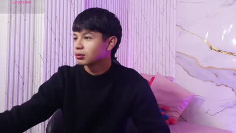 Snapshot of spark_tay chatting on May 13, 2:42 am spark_tay online show from May 13, 2:42 am