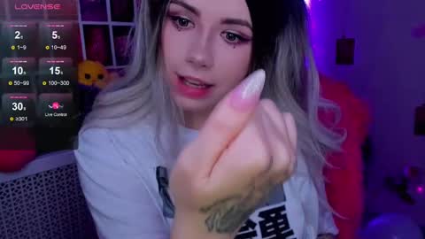  SparkleMona  online show from February 10, 2:08 am