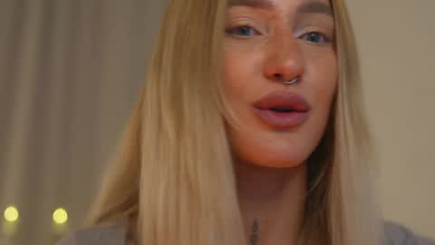 Snapshot of sparks__daisy chatting on December 29, 2:52 pm DAISY online show from December 29, 2:52 pm