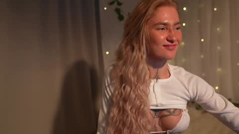 Snapshot of sparks__daisy chatting on January 29, 6:18 pm DAISY online show from January 29, 6:18 pm