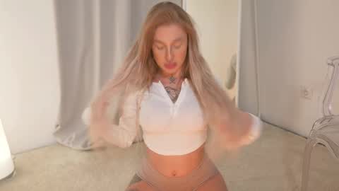 Snapshot of sparks__daisy chatting on February 16, 6:32 pm DAISY online show from February 16, 6:32 pm