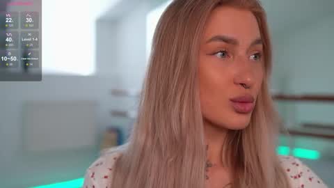 Snapshot of sparks__daisy chatting on February 20, 9:33 am DAISY online show from February 20, 9:33 am