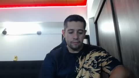 Snapshot of spartacus_cam chatting on June 24, 5:28 am online show from June 24, 5:28 am