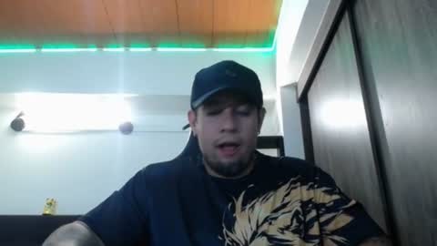 Snapshot of spartacus_cam chatting on July 11, 5:43 am online show from July 11, 5:43 am