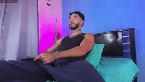 Isaac online show from March 1, 7:15 pm