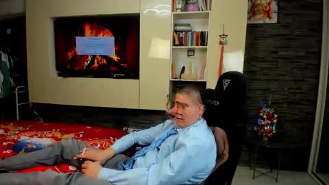 Snapshot of spartandaddy48 chatting on January 13, 7:19 pm Spartan online show from January 13, 7:19 pm