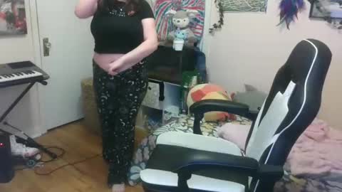 Snapshot of spawnofademon chatting on February 1, 8:39 am spawnofademon online show from February 1, 8:39 am