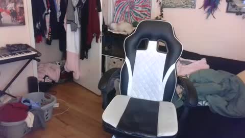 Snapshot of spawnofademon chatting on February 18, 5:53 am spawnofademon online show from February 18, 5:53 am