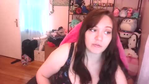 Snapshot of spawnofademon chatting on May 19, 5:52 pm spawnofademon online show from May 19, 5:52 pm