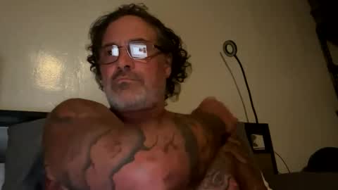 Snapshot of specter1972 chatting on November 11, 1:38 am specter1972 online show from November 11, 1:38 am