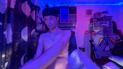 Snapshot of spell_man95 chatting on February 6, 5:56 am Silas online show from February 6, 5:56 am