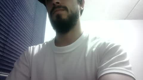 sperm_donor94 online show from February 25, 11:33 pm