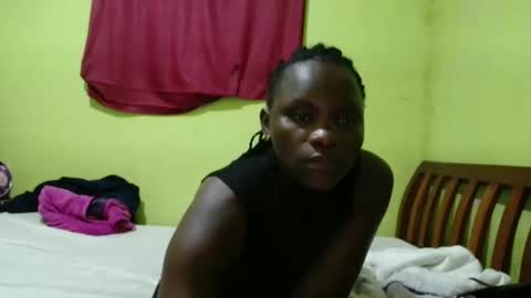 spicy_bella69 online show from May 16, 8:07 pm