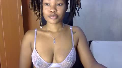 Snapshot of spicy_kerrine chatting on March 6, 8:59 pm Spicy kerrine online show from March 6, 8:59 pm