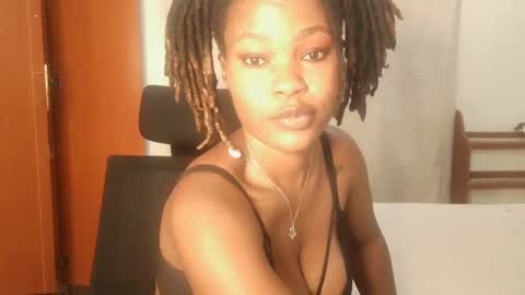 Snapshot of spicy_kerrine chatting on March 11, 11:59 pm Spicy kerrine online show from March 11, 11:59 pm