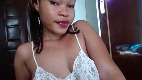 Snapshot of spicy_kerrine chatting on November 4, 1:21 pm Spicy kerrine online show from November 4, 1:21 pm