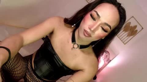 Alora online show from February 6, 2:00 am