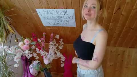 Eli online show from July 4, 10:10 am