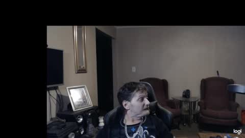 bri and mags fun room online show from January 20, 4:10 am