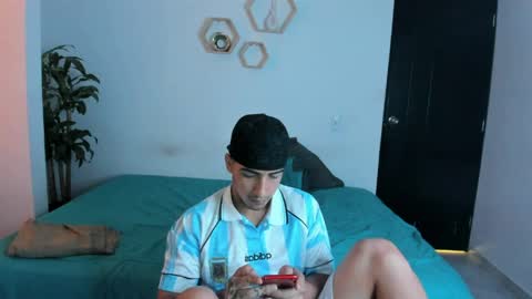 spider master online show from April 12, 10:15 pm