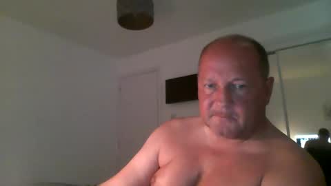 Snapshot of spidey1051a chatting on May 5, 1:52 pm spidey1051a online show from May 5, 1:52 pm