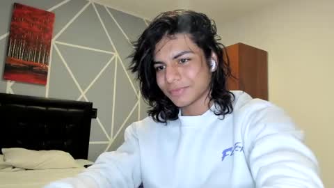 Snapshot of spideychill chatting on December 4, 8:34 am spideychill online show from December 4, 8:34 am