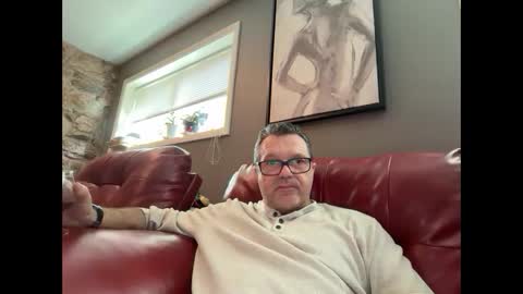 Snapshot of spike69old chatting on April 10, 9:52 pm spike69old online show from April 10, 9:52 pm
