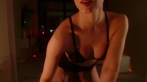 Snapshot of spiklencii chatting on October 24, 4:58 pm Elizabeth online show from October 24, 4:58 pm