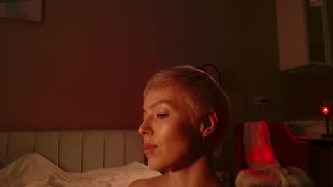 Snapshot of spiklencii chatting on November 28, 4:53 pm Elizabeth online show from November 28, 4:53 pm