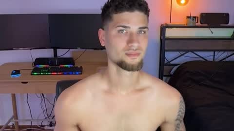 Splash8x online show from April 17, 4:54 pm