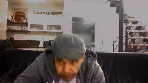 Snapshot of spliffray chatting on May 15, 2:35 pm spliffray online show from May 15, 2:35 pm