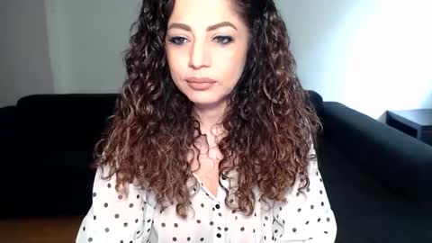 Snapshot of spoiled__doll chatting on June 4, 7:36 am Doll online show from June 4, 7:36 am