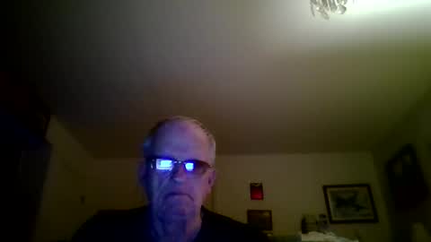 spongebobpineapple70 online show from May 13, 1:58 am