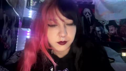 Snapshot of spookysanrihoe chatting on September 9, 4:06 pm Pixie online show from September 9, 4:06 pm