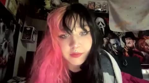 Snapshot of spookysanrihoe chatting on September 10, 4:29 pm Pixie online show from September 10, 4:29 pm