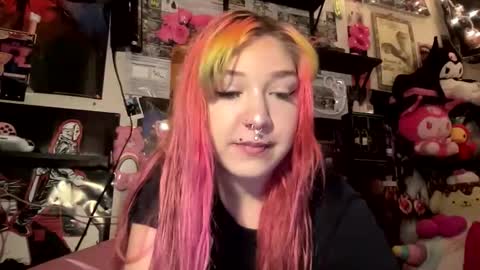 Pixie online show from May 21, 3:30 pm