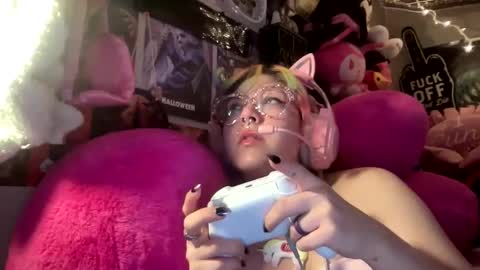 Pixie online show from June 3, 12:24 am