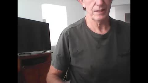 Snapshot of sportbill181 chatting on April 15, 10:32 pm sportbill181 online show from April 15, 10:32 pm