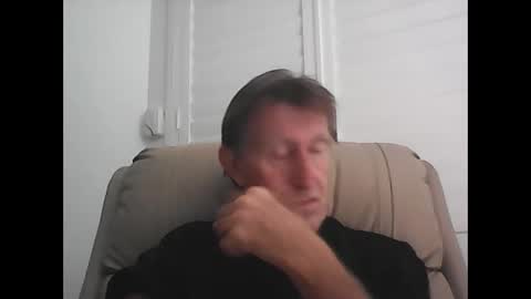 Snapshot of sportbill181 chatting on April 20, 12:02 am sportbill181 online show from April 20, 12:02 am